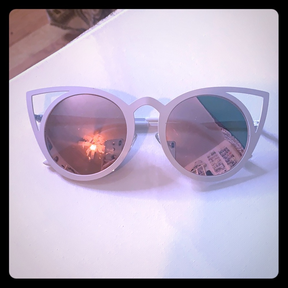 White cate eye pink mirror lense